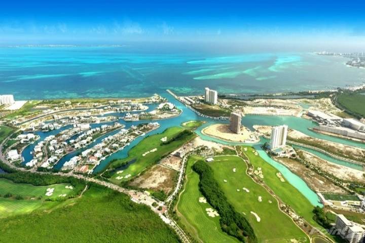 Residential Land for sale in the exclusive development Puerto Cancun